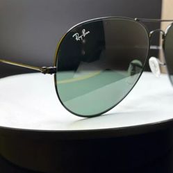 Brand New Sealed Ray-Ban RB3026 Classic Aviator  Sunglasses in Green G-15 Lens L