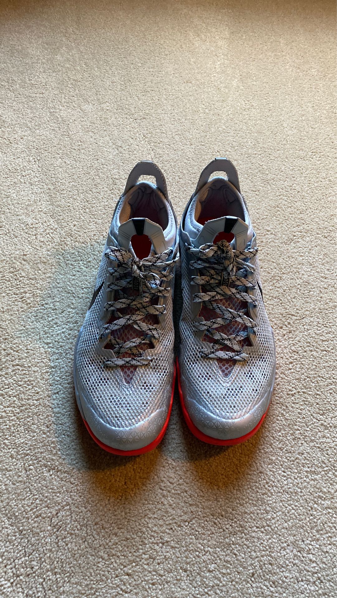 Nike crusader basketball shoe size 10