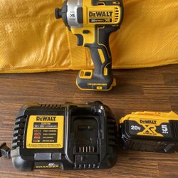 DeWalt 20 V three speed impact combo