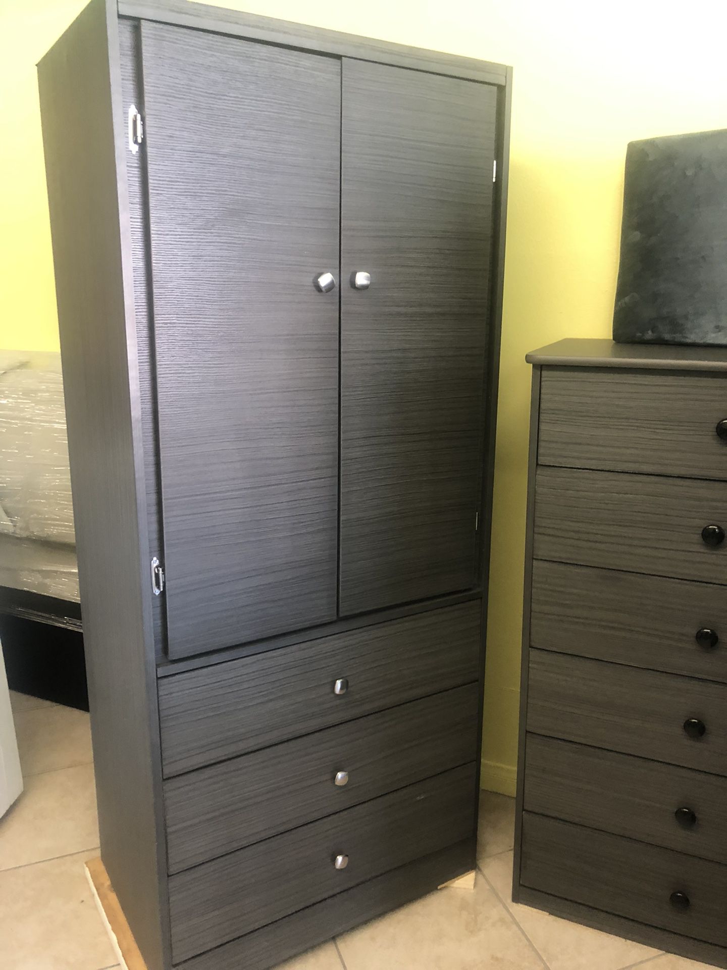 Mueble Para Microondas for Sale in Bell Gardens, CA - OfferUp
