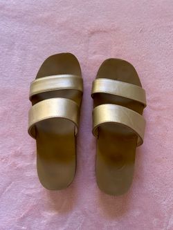 Women’s Reef sandals - Gold