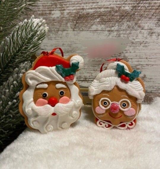 Gingerbread Cookie SANTA AND MRS CLAUS