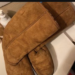 Great Very Warm Cozy And Comfortable Boots Ugg Brand