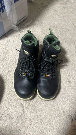 Steel toe boots