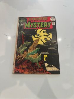 Secrets of Sinister House 11, Sparling Kaluta DC Bronze Age Horror, VG, Huge Crease, Spine Ticks  Great glossy colors