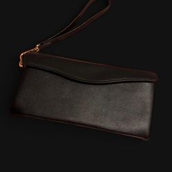 black wallet