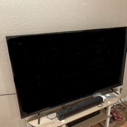 Hisense 58" Class 4K UHD LED LCD Roku Smart TV