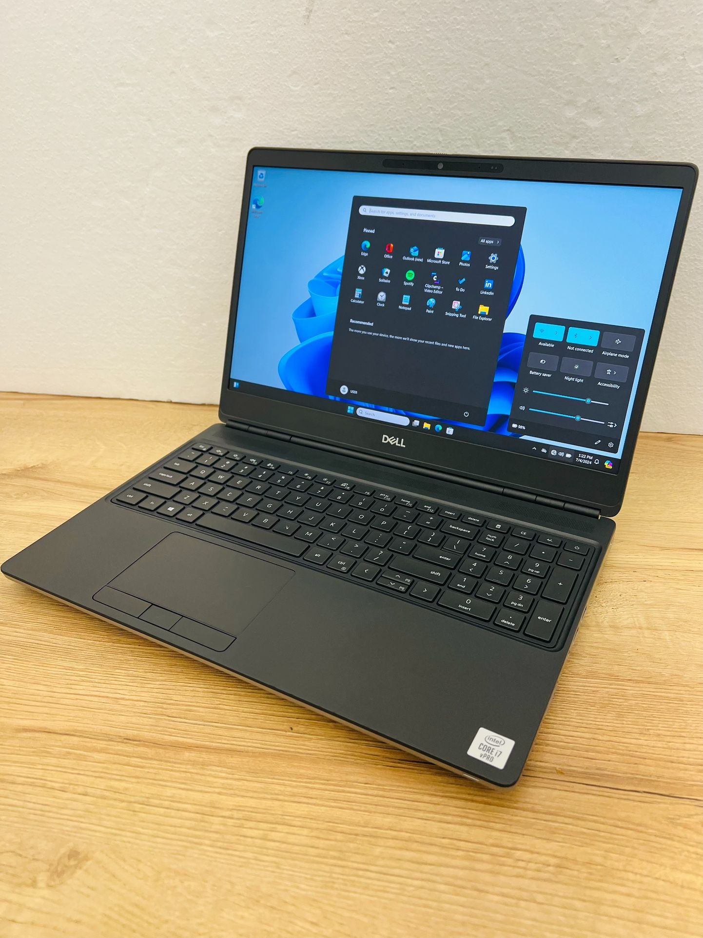 Dell i7 10th Gen 6 Core 15.6” Full HD laptop workstation / Windows 11 Pro / Camera / SSD 512GB / RAM 32GB / NVIDIA / Antivirus / Charger