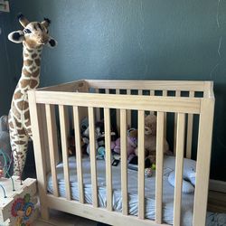 Mini crib