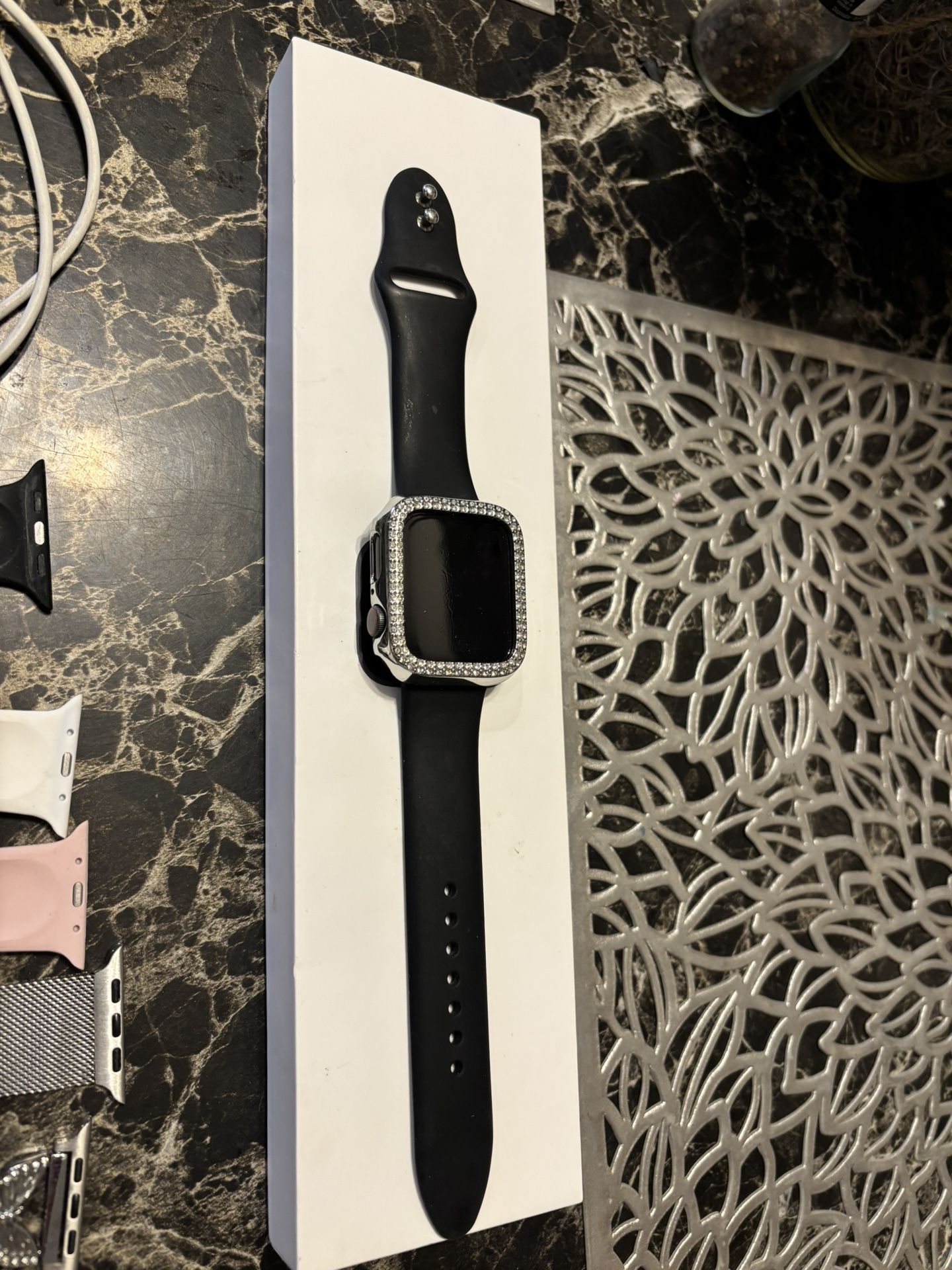 Apple Watch SE 44mm, 6 Sport Bands And 1 Butterfly Band And a Charger And Diamond Screen Protector!!!!