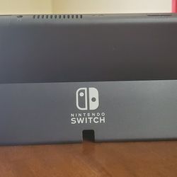 Nintendo Switch OLED con estuche