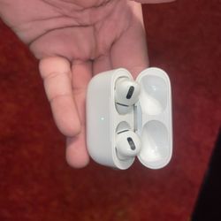 Air Pods / Gaming Headsets 