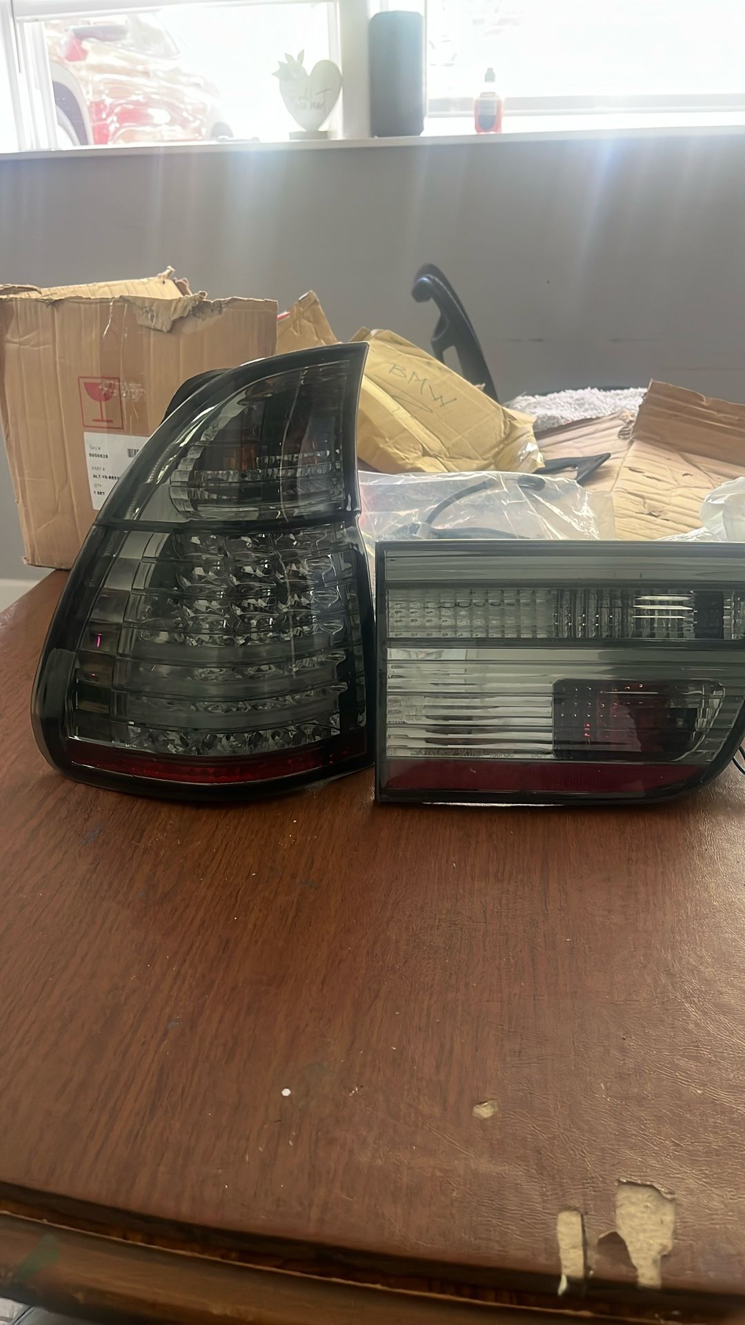 BMW X5 4.4i E53 Taillight