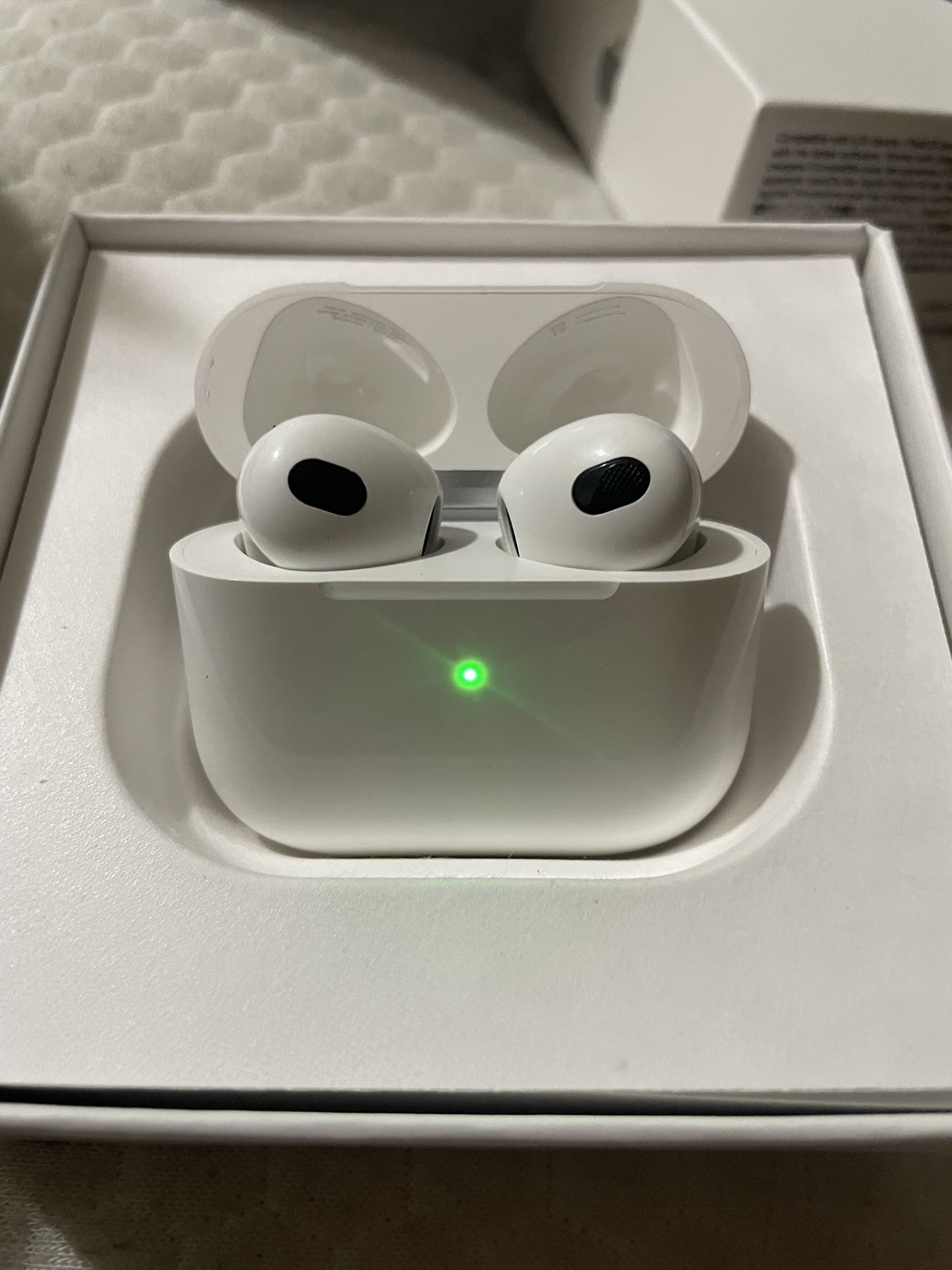 Airpods Gen 3