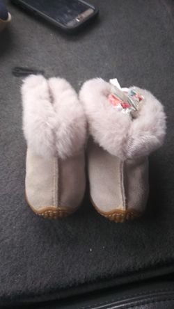 Little girls size 5 shoes