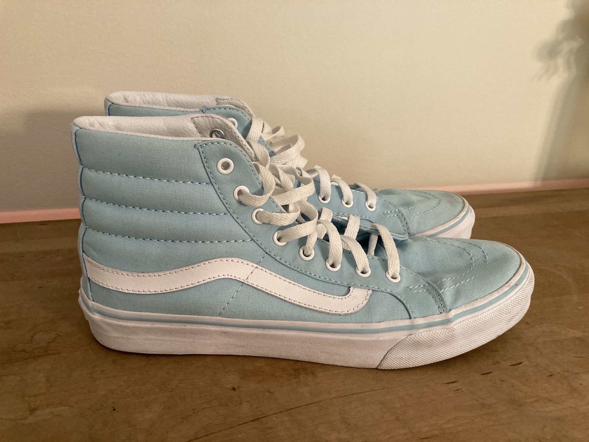 Vans women’s 10 / men’s 8.5 high top sneakers light blue shoes