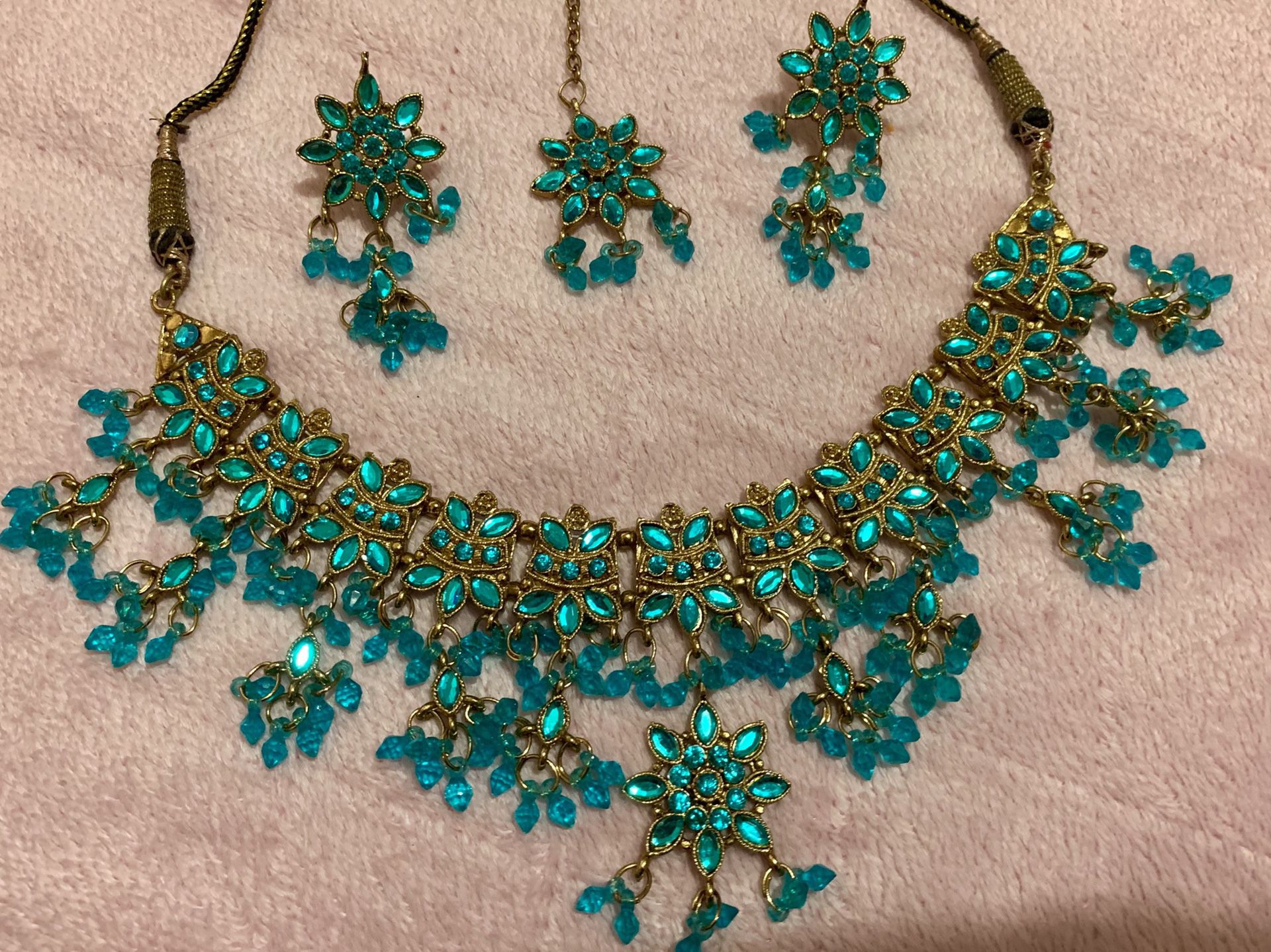 Indian Turquoise & Gold Necklace Set