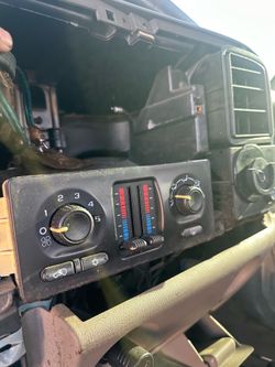 05 Yukon ac controller Tahoe Suburban Silverado