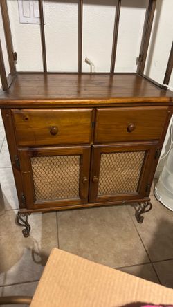 Kitchen Cabinet Storage