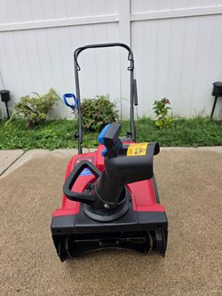 Snow blower toro with electric start