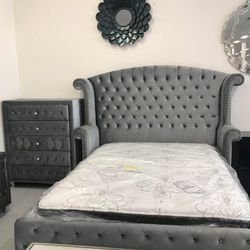 Grey Alzire King Bedroom Set ( nightstand dresser mirror and bed) 