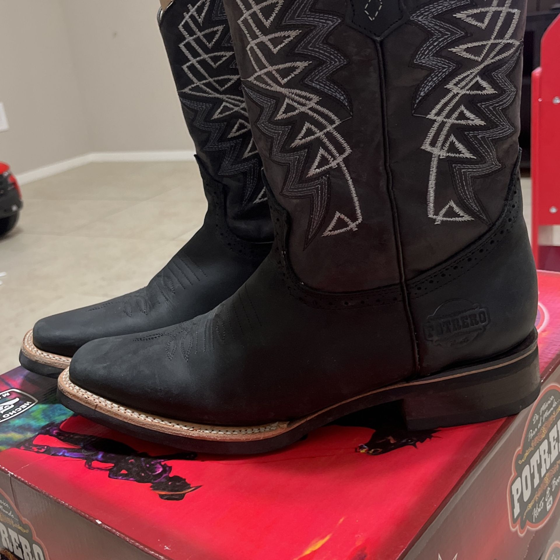 Custom-made Louis Vuitton Ugg Boots for Sale in Las Vegas, NV - OfferUp