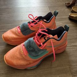 Nike  Giannis Antetokounmpo (Size 11)