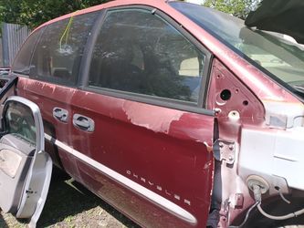Parts for 2001 Chrysler Voyager