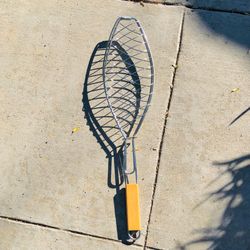 Fish Grill Basket Wood Handle Barbecue (Silver Lake)