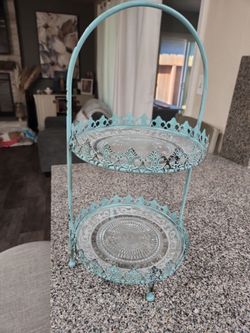 Two tier glass & metal display tray
