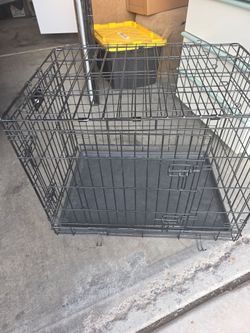 MEDIUM DOG CRATE