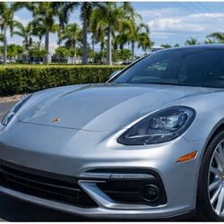 2017 Porsche Panamera