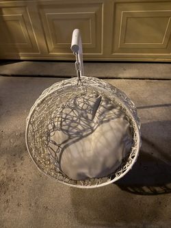 Sam's Pets NALA 23.5" Hanging Egg Cat Condo, White - Two Soft Cushions, Washable, Cozy, Wicker Design, Sturdy