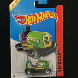 Hot Wheels Bump Around 2 Car Lot 