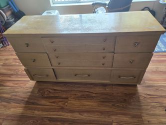 Free dresser