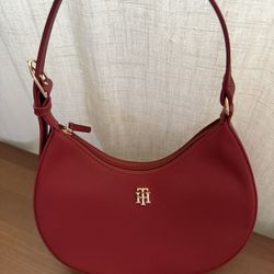 Tommy Hilfiger Red Shoulder Bag