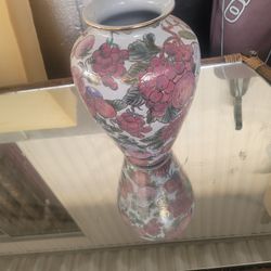 Lovely Devorative Vase $10
