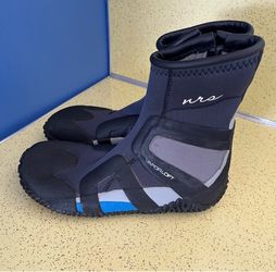 Like New NRS Women's Paddle Wetshoe Size 10