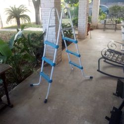 Swimming Pool Ladder(Firm Price)
