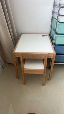 Kids Wooden Desk with Chair