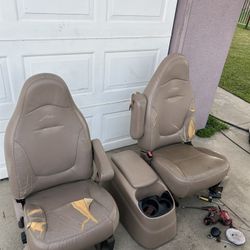 Ford Seats 