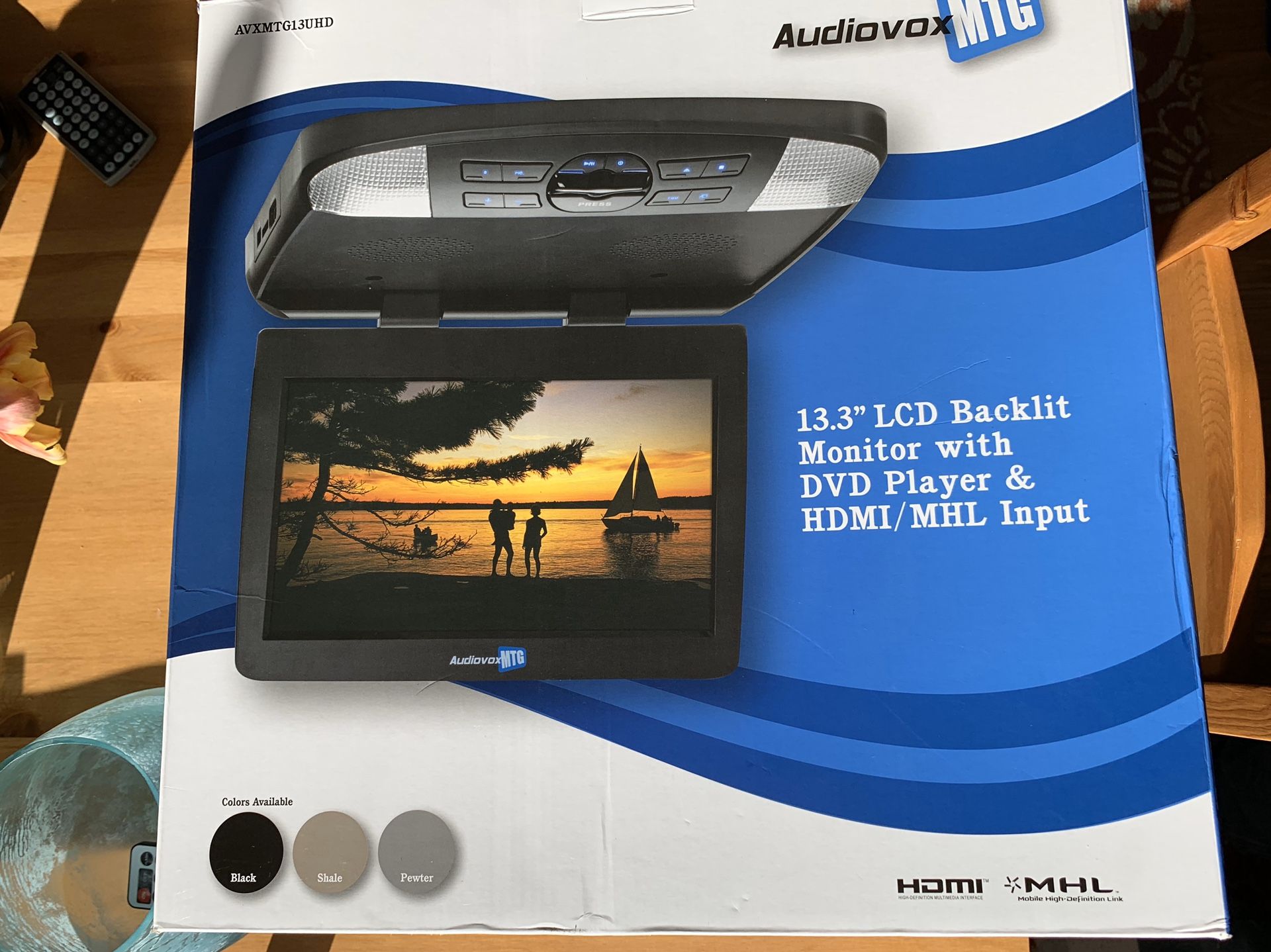 New Audiovox HD Car SUV DVD Player with extras