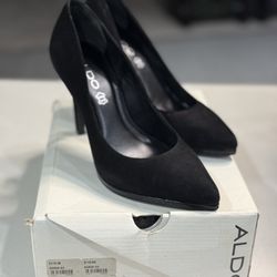 ALDO Azara-93 heels in classic black, women’s size 7.