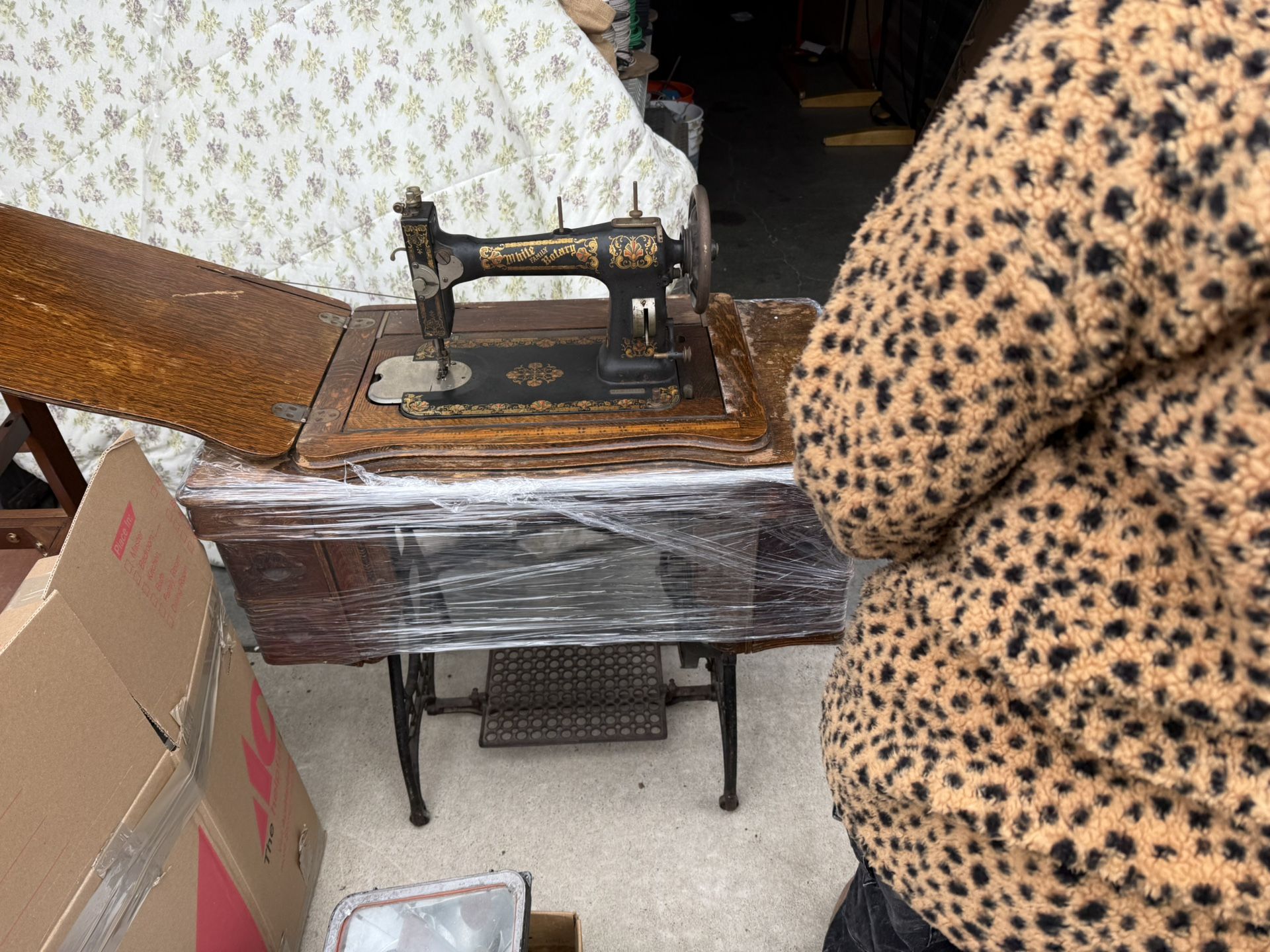 White Family Rotary Antique Sewing Machine