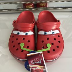 NEW Lightning McQueen Crocs Size 8W/6M