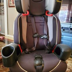 Graco Safety Surround child car/booster seat