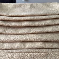 8 New Beuty full Pillowcases with Zipper —