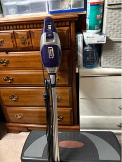 Shark upright vacuum