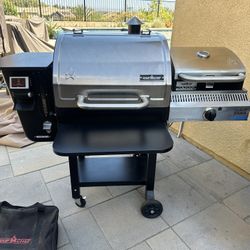 Camp Chef Woodwind 24 W/ Sidekick, Griddle, Upgraded Smoke Daddy Drip Pan, Shelf, And Cover