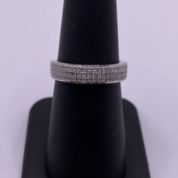 18K White Gold Diamond Band Ring
